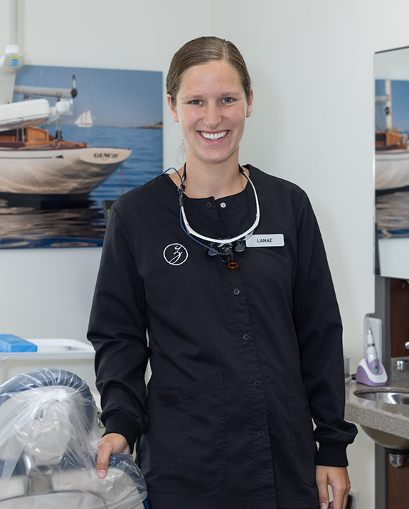 Dental hygienist Lanae